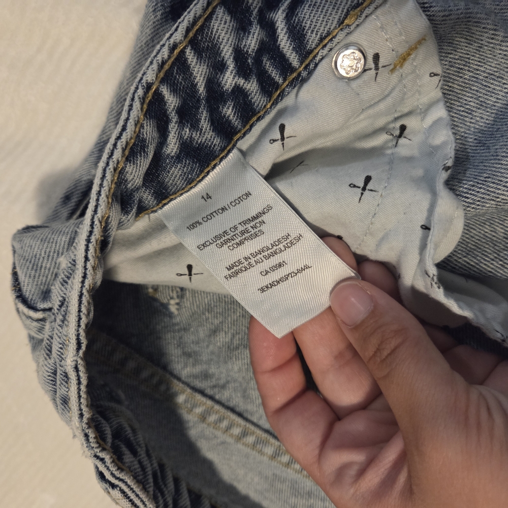 Light Blue Denim Jeans - Picture 4 of 6